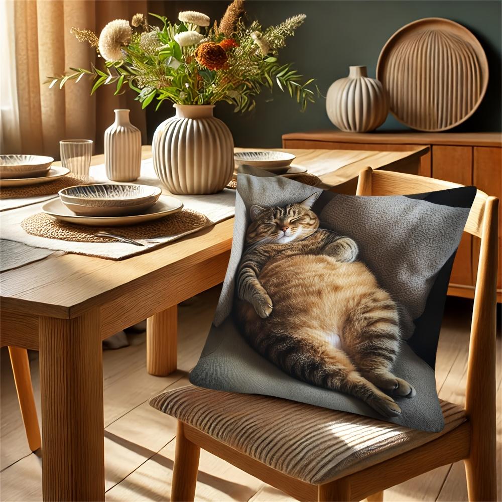 Fat Cat Lying Down Print Pillowcase - Perfect for Living Room and Bedroom Decor, Ideal Holiday Gift (Pillow Insert Not Included)