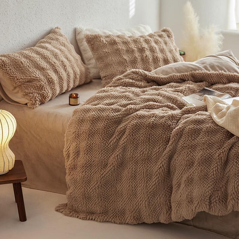 OEING Tuoka Milk Velvet 4-Piece Bedding Set