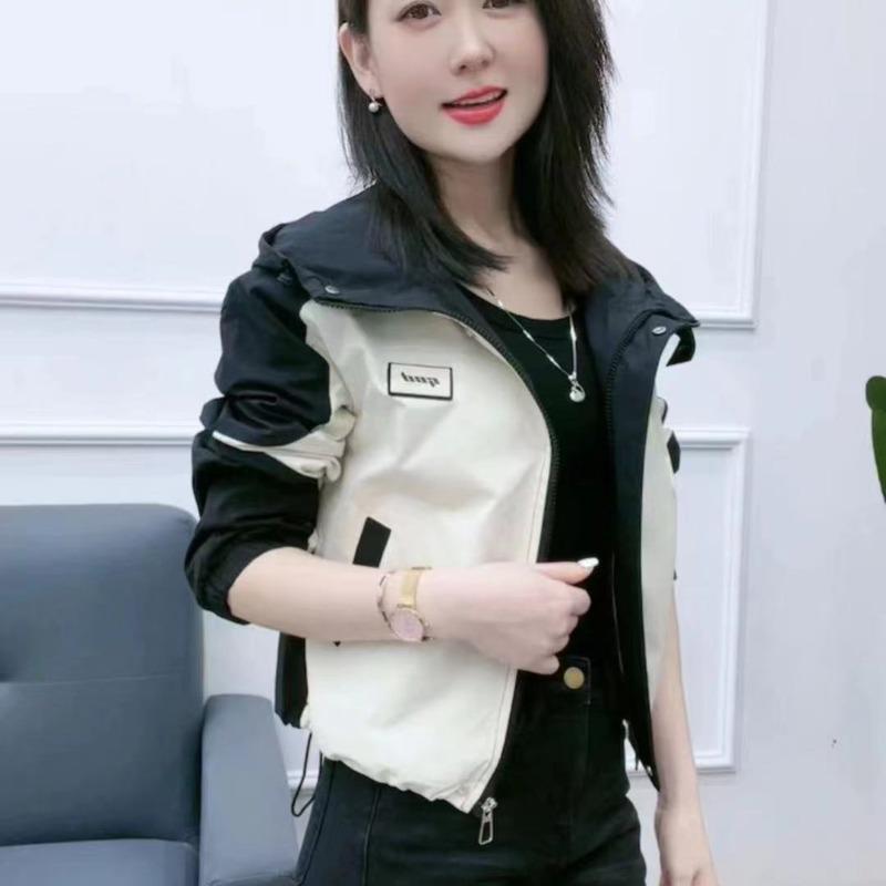 Frühling Herbst Damen 2025 Neue Koreanischer Stil Locker Schlank Mode Western Stil Gespleißt Vielseitige Oberteile