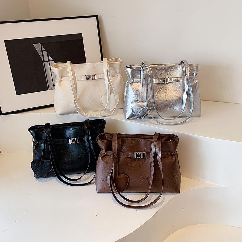 Large-capacity women's commuter bag, new spring and autumn fashion texture tote bag, simple shoulder bag