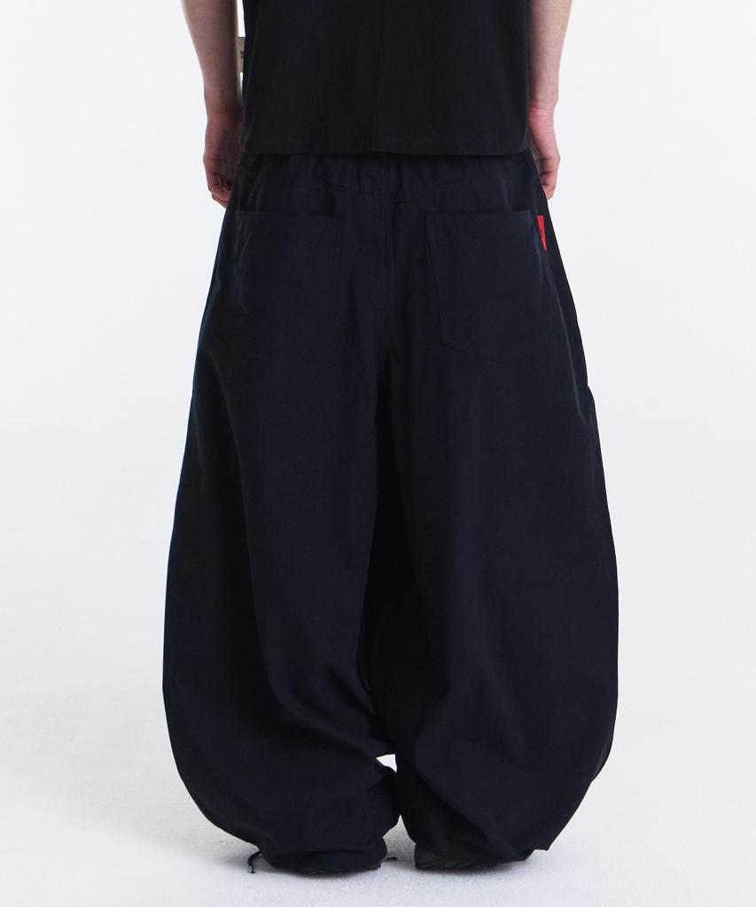 Gicheol Easy Or Easy Balloon Pants (Black)