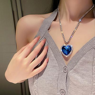 Collana da Donna Squisita Grande Strass Lucido Cuore dell'Oceano Lunga Duratura Ciondolo da Festa da Donna Gioiello da Collo