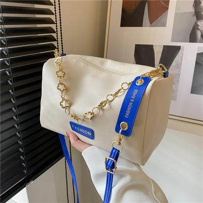 Crossbody kabelka z PU kože pre ženy Veľkokapacitná kabelka cez rameno Stredná kabelka s retiazkami