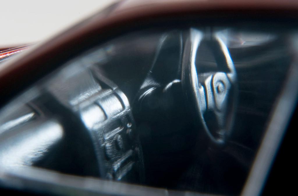 Tomica Limited Vintage Neo 164 LV-N232c Toyota Altezza RS200 Z Edition 98 Year Red M Finished Product