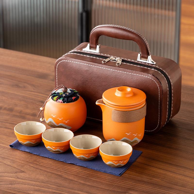 Hand-painted distant mountain travel Guochao Kuaike cup, one pot of four cups, light luxury business travel tea set, high-end souvenir
