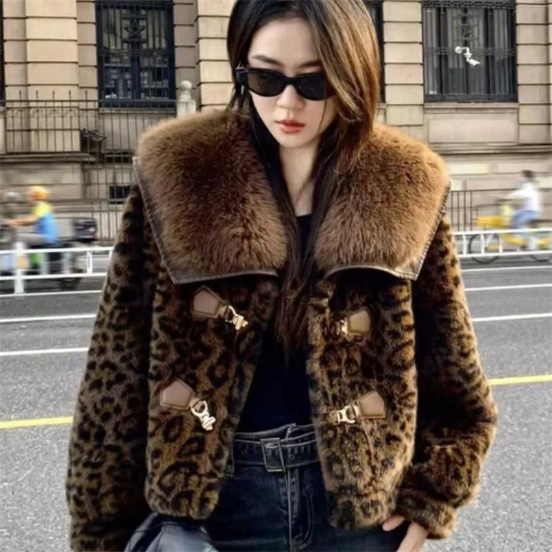 Leopard Print Women's Fur Collor Mink Fur Jacket Short Fur Design Thick and Warm Leopard Print Coat Imitating Fur Coat