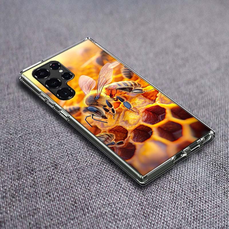Bees and Honey in the Honeycomb Phone Case For Samsung Galaxy S24 S23 S21 S20 FE S22 S26 Ultra S25 Edge S10 Plus Cover Clear TPU