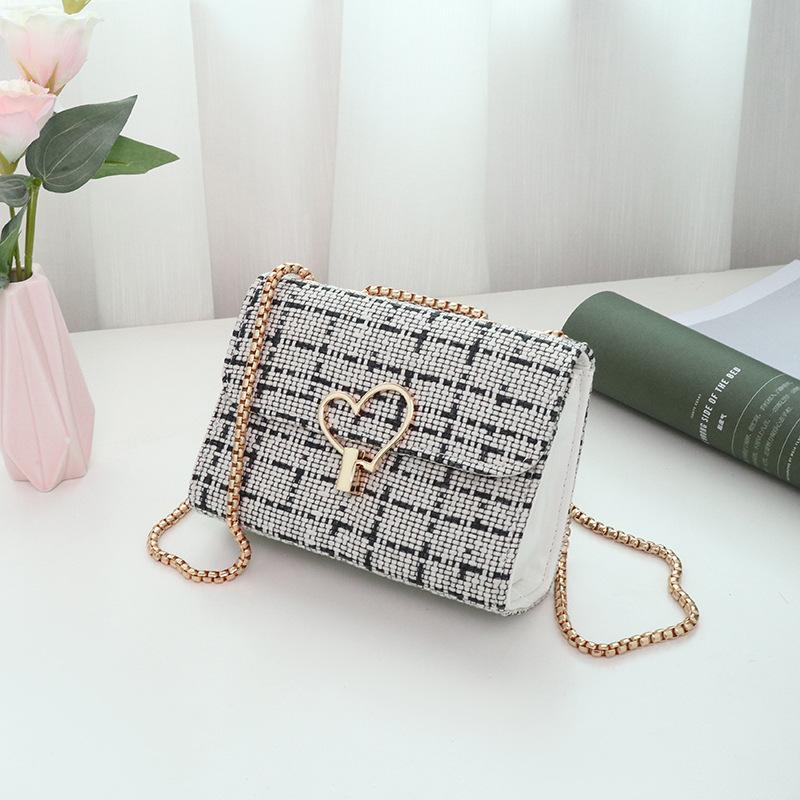 Women's Bag New Shoulder Bag Contrasting Color Woven Small Square Bag Love Chain Messenger Bag Mobile Phone Bag One Piece Generation