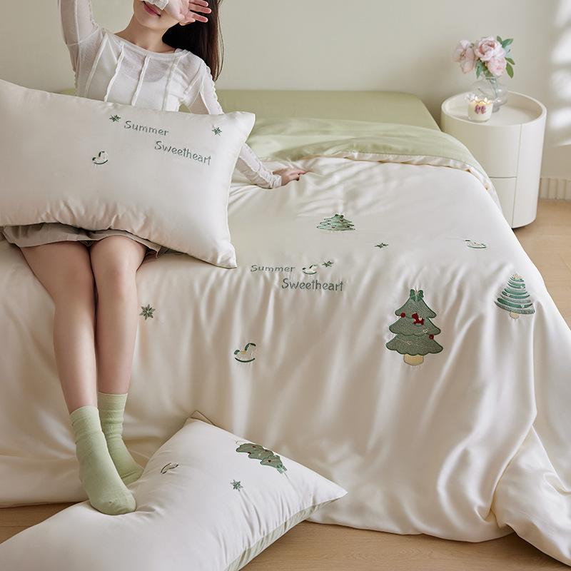 

Cartoon Class A Maternal and Infant Grade 60S Lenzing Tencel 4pcs Set Skin-friendly and Breathable Sheet Quilt Cover Premium Bedding 1.2m bed sheet three-piece set