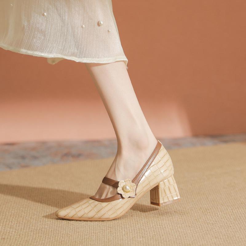 Shoes women's spring and autumn new thick heel square head high heels medium heel single shoes women