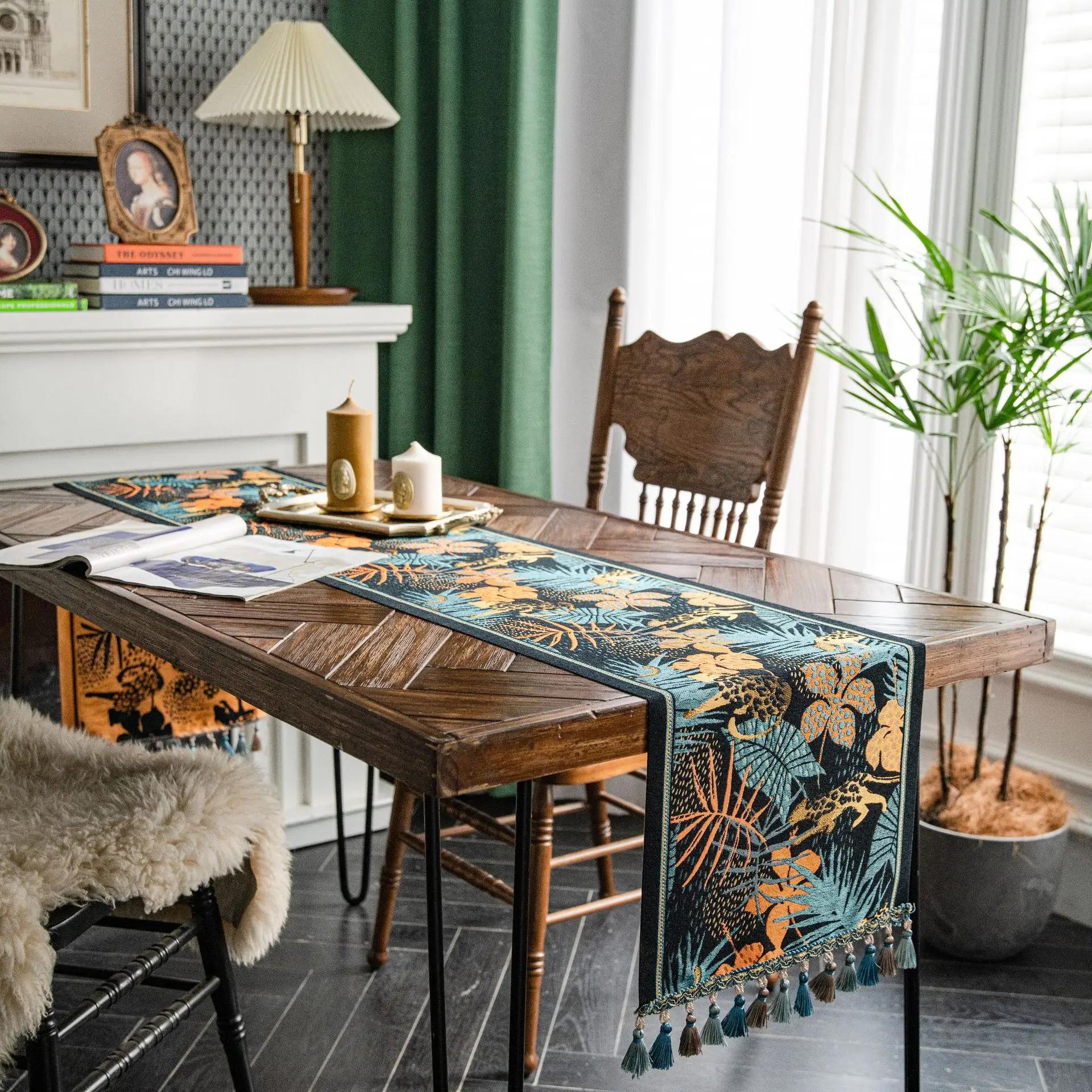 

BEPAN Table Runner American Tropical Animal and Plant Dining Table Fabric Tea Table Bed Flag TV Cabinet 35x140cm леопардовый