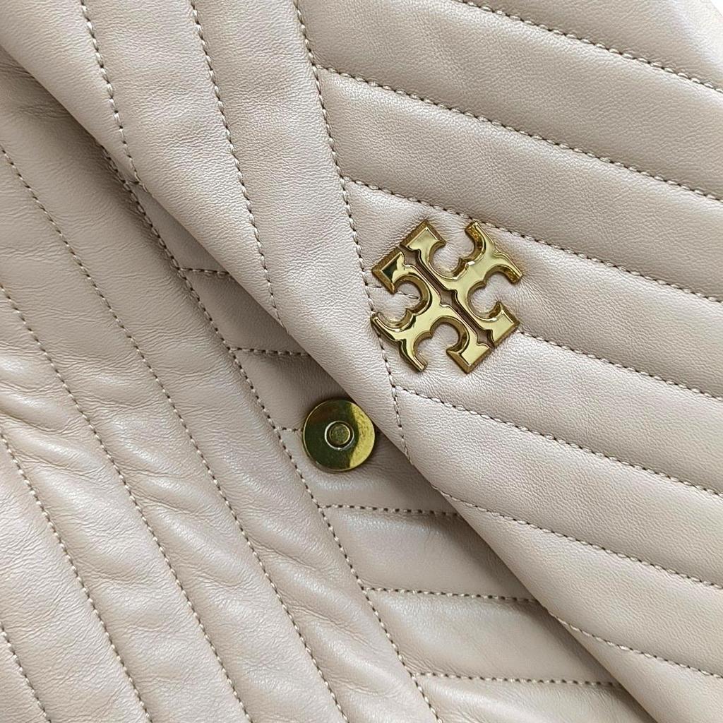 [Pre-Owned] Kira Large Nude Pink Lambskin Quilted Shoulder Bag With Gold Hardware - Very Good #O65QIA