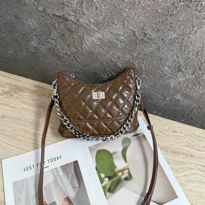 

Style Diamond-grid Chain Bag Simple Underarm Leather Women s Oil Wax Cowhide All-match Cross-body Bucket 24x10x18 хаки