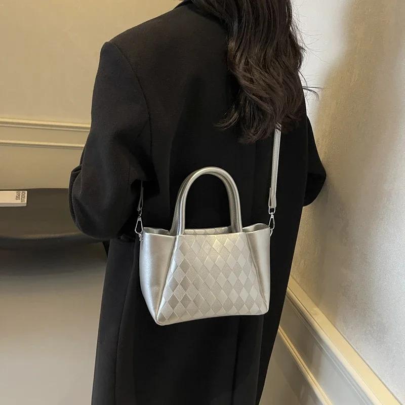 Bolsas de ombro elegantes e estilosas de plutônio sólido com zíper quadrado e treliça de diamante, quentes e da moda