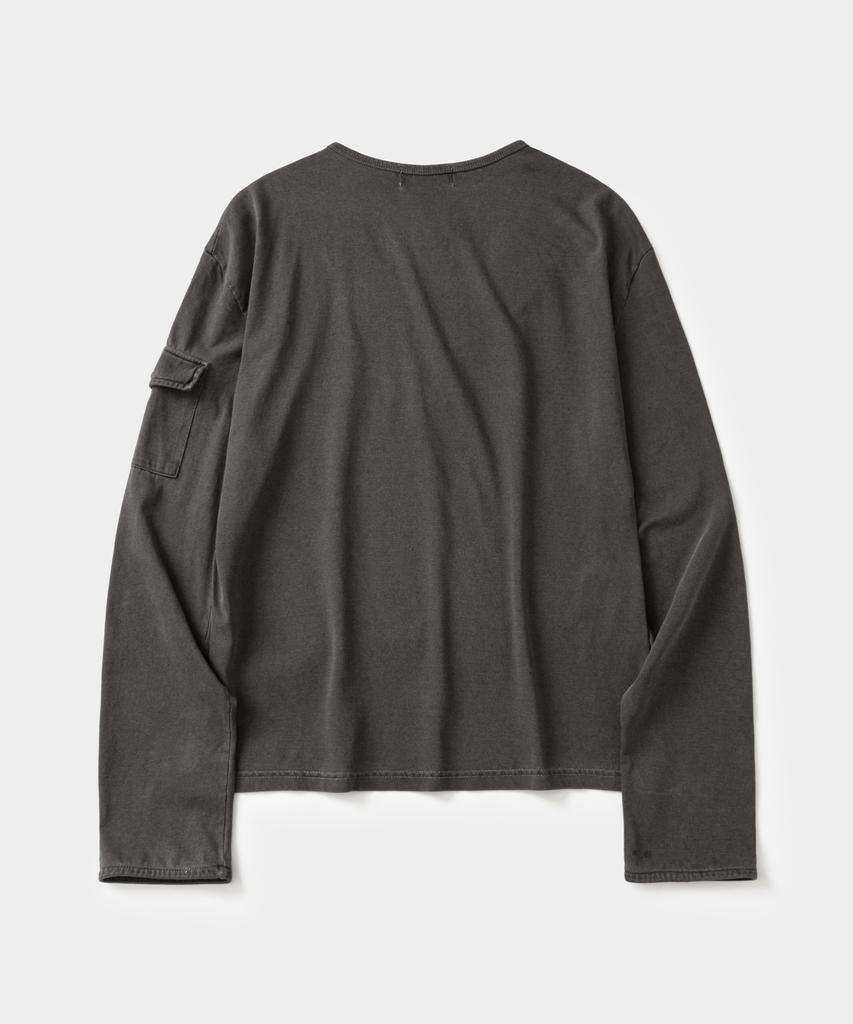 HOOVES [Wooyeon X HOOVES] Military Slim Henley Neck Long Sleeve [Dyed Charcoal]