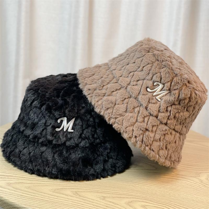 Fischerhut Kinder Herbst und Winter Warm Stickerei Alphabet Lammfell Bucket Hat Ohrenschützer Kältehut