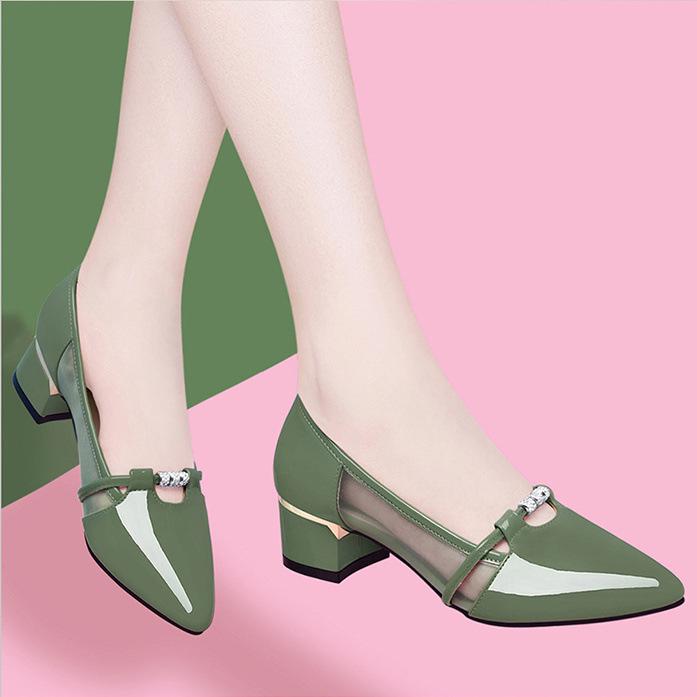 2025 New Style Women's Soft Leather Mid Heel Shoes, Chunky Heel, Pointed Toe, Shallow Mouth, Versatile Design for Spring/Autumn.