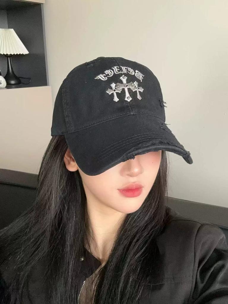Fashion Hat American retro cross made old baseball cap for men and women couples with holes showing small faces versatile cap casual shade