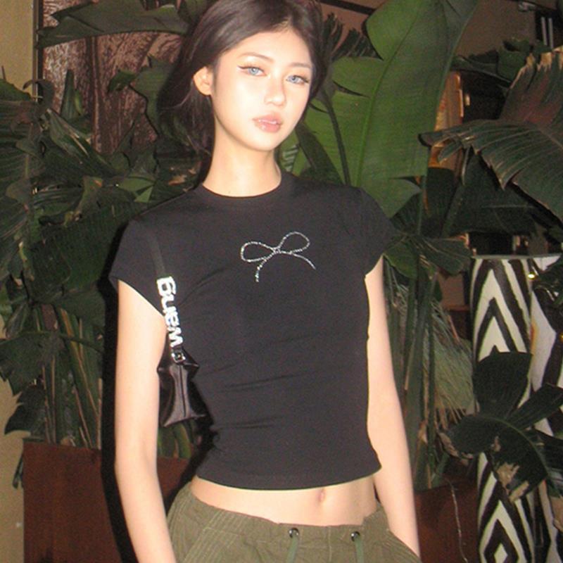 

Летний кроп-топ с бантом 2024: Круглый вырез, короткий рукав, дизайн с горячей фиксацией S чёрный