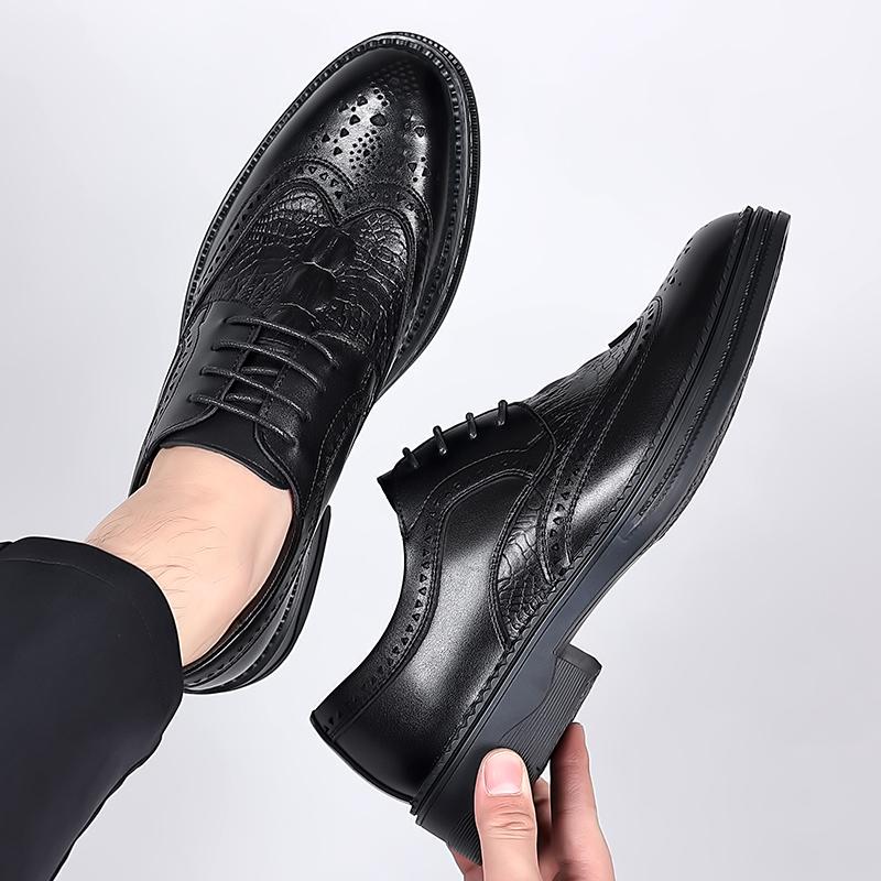 FashionMen Dress Shoes Lace Up Bullock Style Leather Shoes Men Oxfords Spring Autumn Handmade Leather British Formal Business Shoes Men