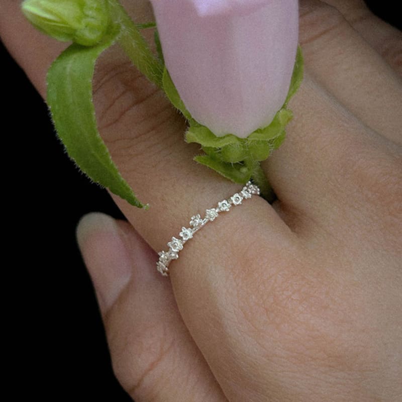 Baked Alaska Mini Flower Bouquet Ring 01