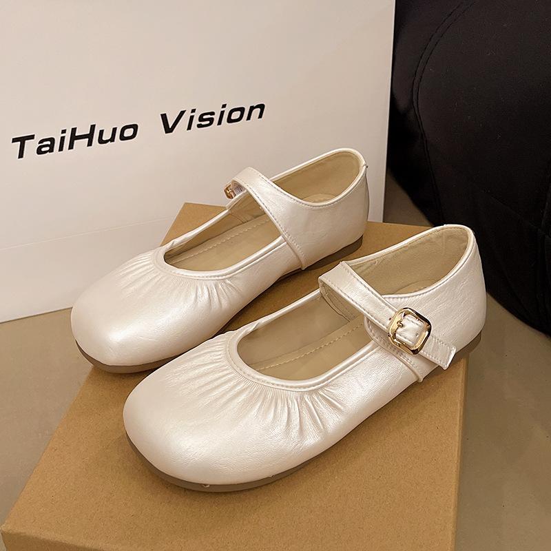 French stunning Mary Jane single shoes women's 2025 new autumn with skirt flat beanie shoes silver small leather shoes women