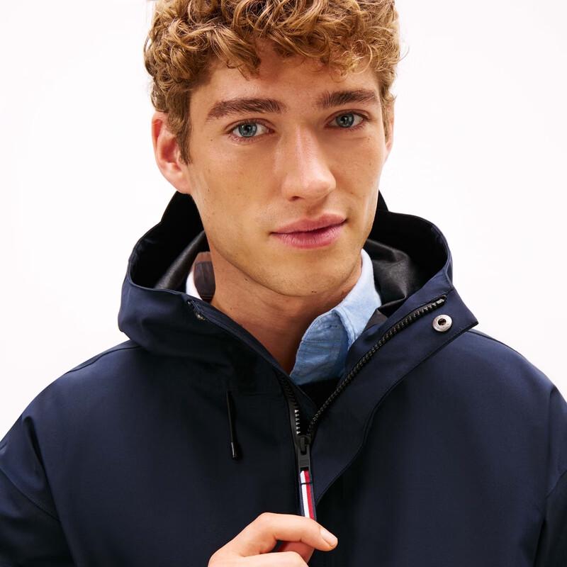 Tommy Hilfiger Men's Lightweight Waterproof Hooded Jacket