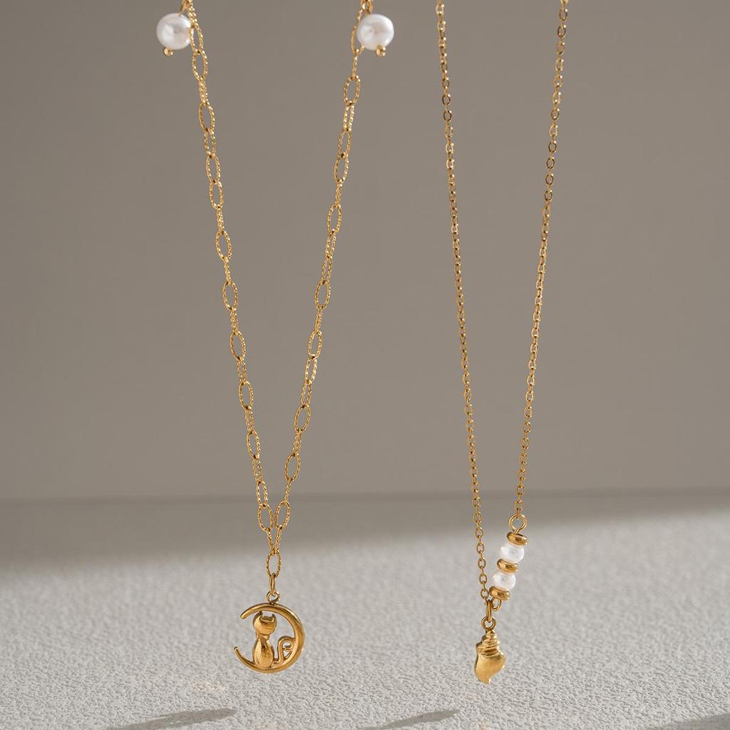 Stainless Steel Heart Pendant Necklace with Natural Pearl - Elegant, Colorfast Jewelry for Women