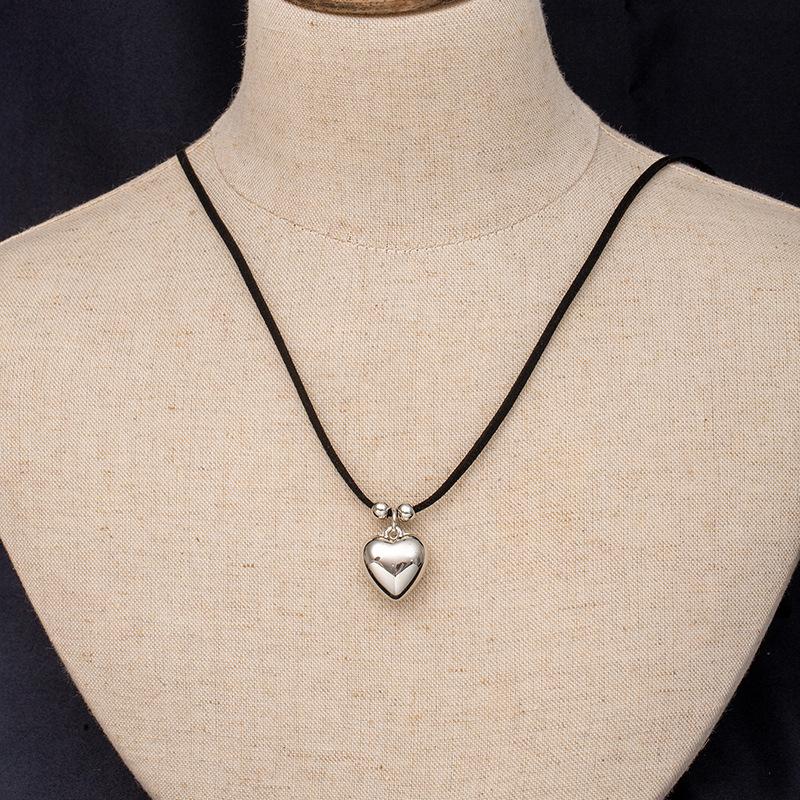 Korean Fever Love Pendant Necklace Adjustable Long Retro High-End Clothing Accessories Sweater Chain