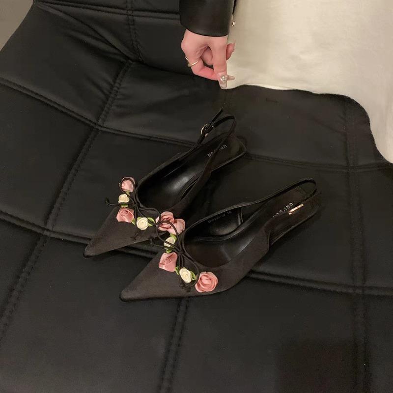 

2024 Новая весенне-осенняя мода с цветочным принтом, милыми заостренными носками, бантом, пряжкой-иглой, повседневные тонкие женские туфли на высоком каблуке 40 чёрный