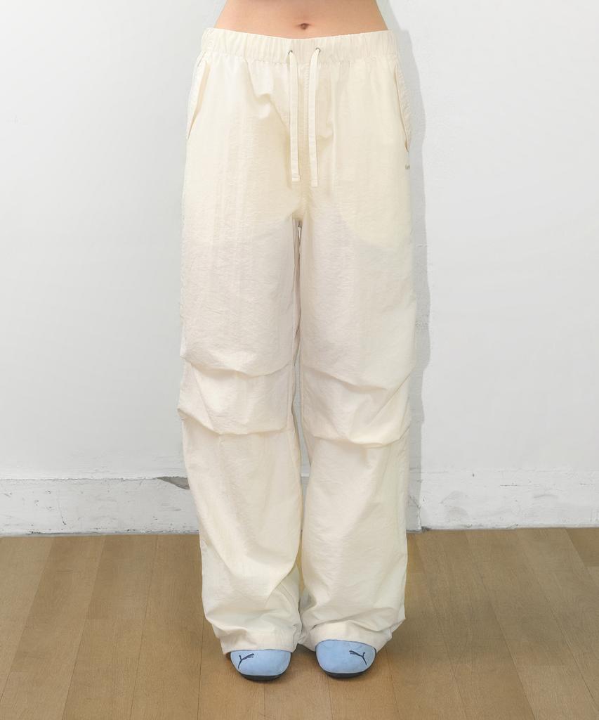 AMES-WORLDWIDE Nylon Wide Pants Ivory