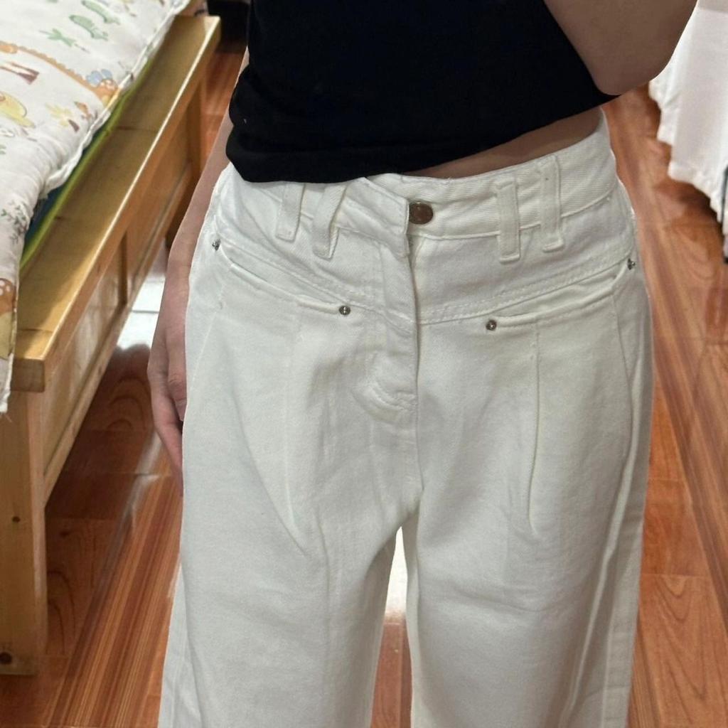 Women's High Rise Loose Fit Wide Leg Jeans Casual White Denim Pants With Wash