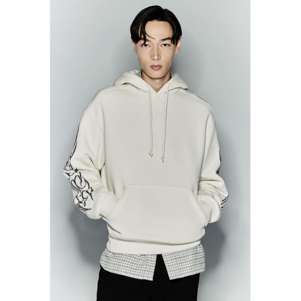 H M Loose Fit Printed Hoodie wHite