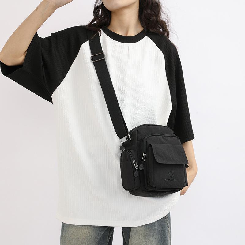 Leisure Crossbody Bag Lightweight Shoulder Bag Portable Multi-layer Mobile Phone Bag