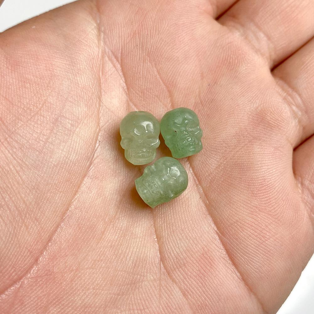 Mini Skull Head Statue Natural Stone Spacer Beads Charm Healing Crystals Reiki Carved Witchcraft Figurine Mineral Accessory Gift