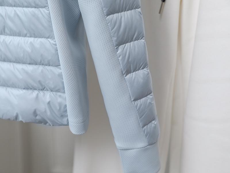 Pearlescent Women's Lightweight 90% Goose Down Jacket: Versatile Light Luxury for Layering or Outerwear