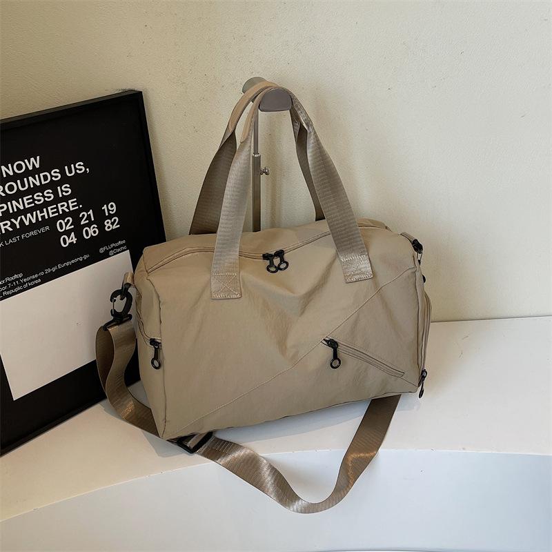 Travel bag women's new large-capacity travel bag niche design casual fitness bag personalized trendy shoulder yoga bag