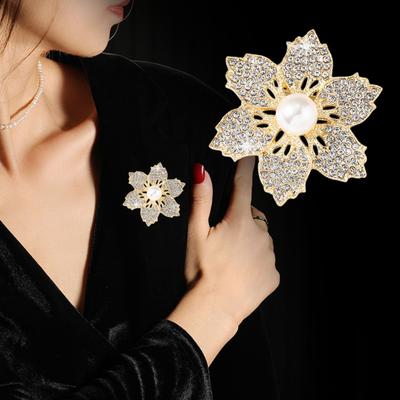 Lady Brooch Bauhinia Shape Rhinestone Faux Pearl Hollow Out Anti-slip Bag Coat Collar Hat Scarf Decoration Clothes Pin Party Prom Bride Wedding