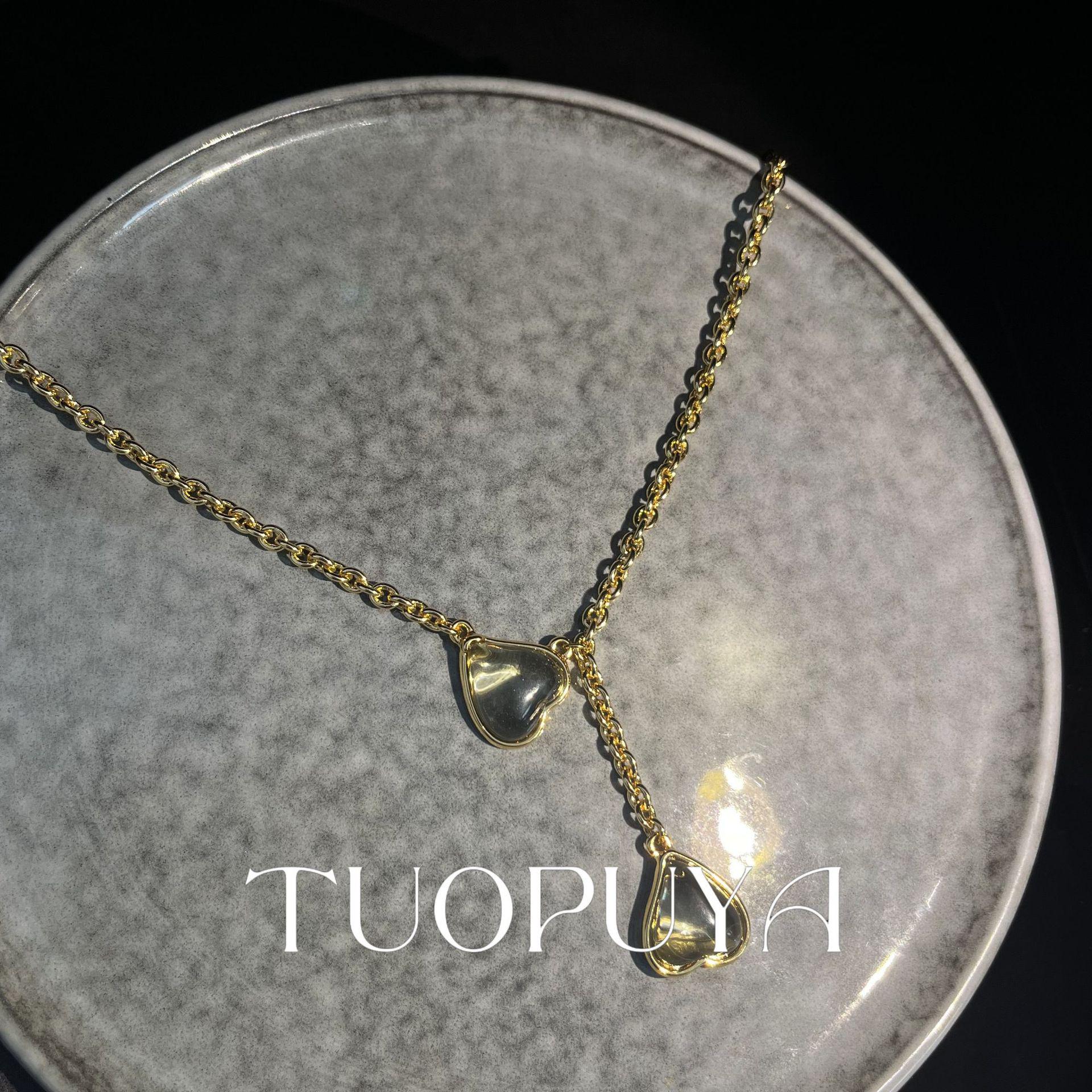 Peach Heart Pendant Glass Necklace: Sweet, Simple, and Elegant Choker Design