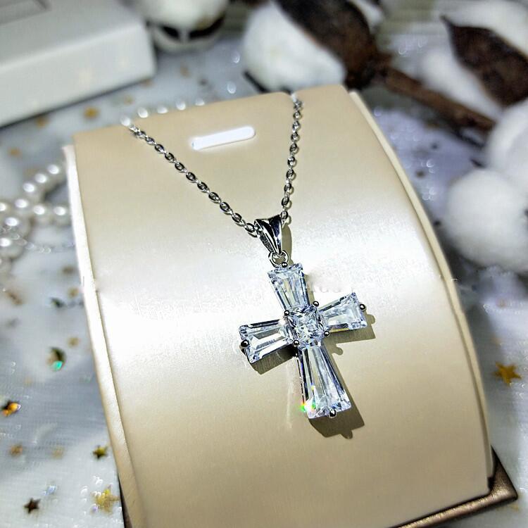 Pendant Necklace for Women Zircon Pendant Korean Style Crystal Clear Cross Necklace Pendant Necklace