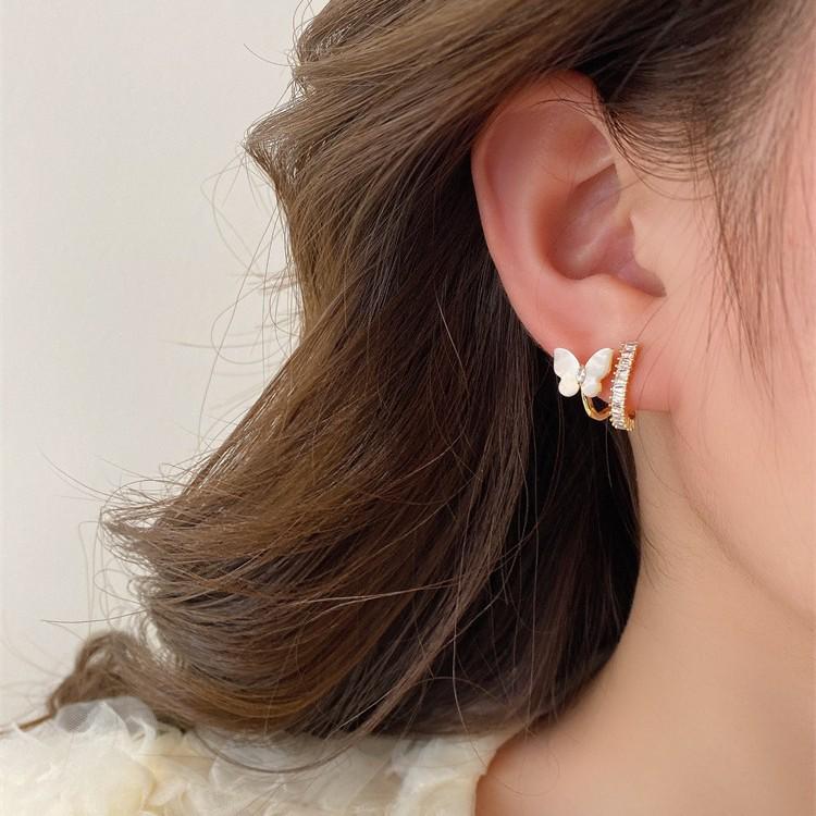 Elegant Small Butterfly Earrings with Micro-set Zirconia, Exquisite Niche Design, Luxury Stud Ear Jewelry for Women.