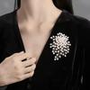 Pearl Tassel Flower Brooch Women's Corsage Pin Fashion Versatile Clothes Backpack Scarf Brooch Accessories