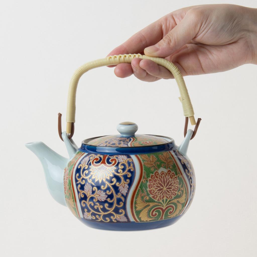 Ranchant Earthenware Bottle Blue Brocaded Arita Ware Made In Japan (M) (with Vine) 16.5x13x9.7(cm)