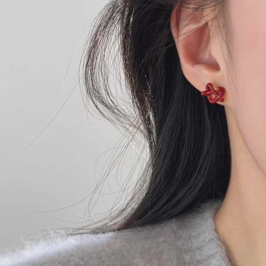 Brytyjskie Kolczyki Mini Węzełki w Kształcie Serca