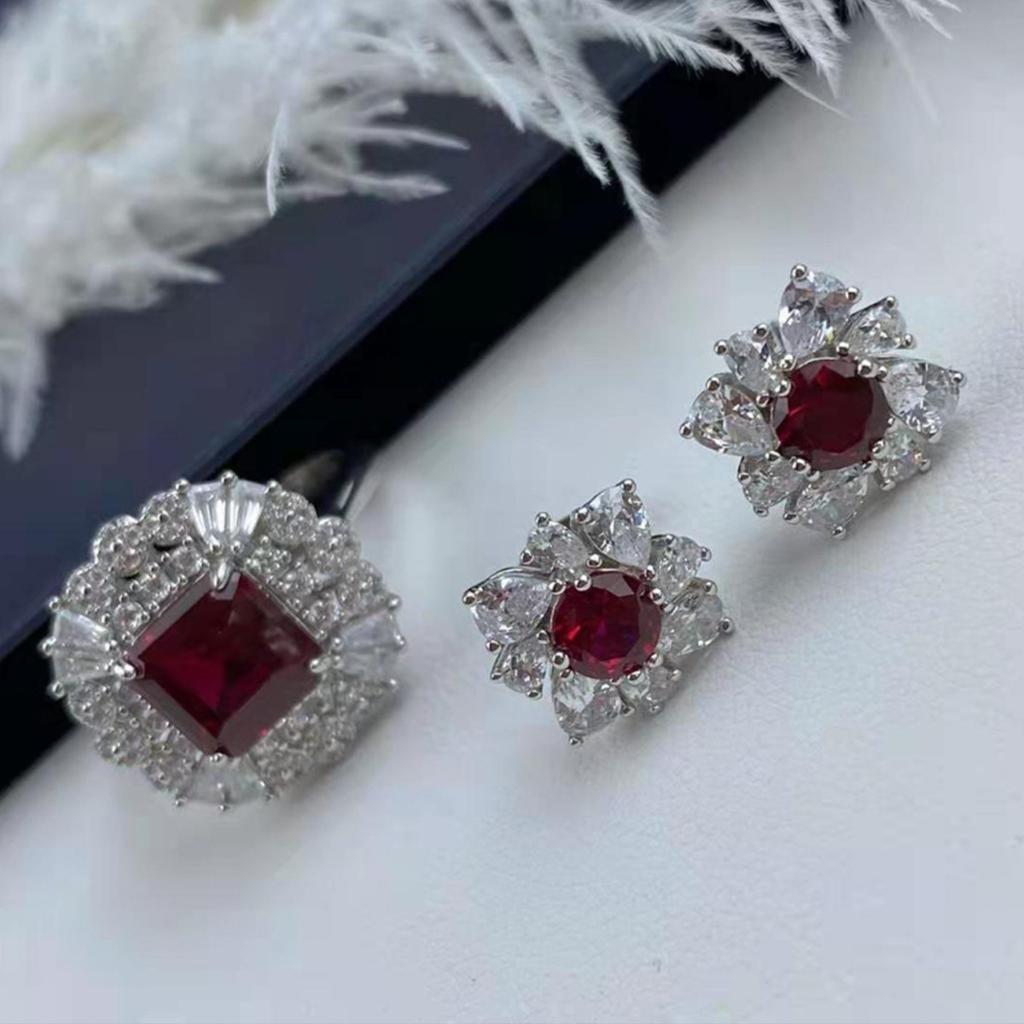 Hot Sell Trendy Red Crystal Flower  Silver Needle Ladies Stud Earrings Wholesale  For Women No Allergic
