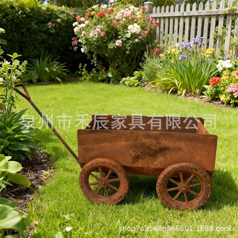 Creative Outdoor Garden Wagon Planter Decorative Metal Flower Pot with Vintage Cart Design for Planting Fresh Flowers and Green Plants
