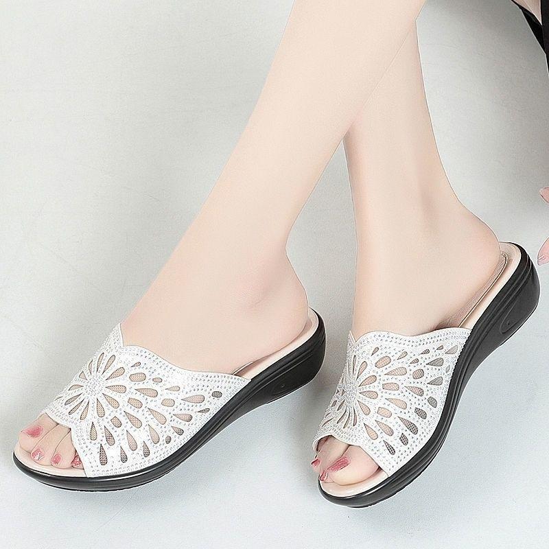 Туфли женские с острым носком и массивным кружевом лето 2025 г дизайнерские туфли на среднем каблуке туфли для зрелых женщин туфли-лодочки Mujer Zapatos 43 2189₽