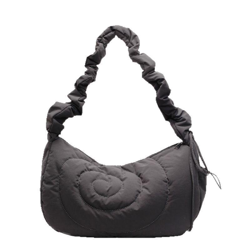 Casual large-capacity bag women's 2025 new fashion pleated dumpling bag lightweight and simple shoulder messenger bag