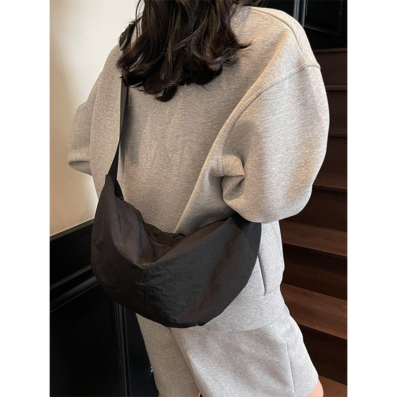 Large Capacity Dumpling Bag All-match Solid Color Bag Women's Simple and Fashiable Shoulder Bag Women's Bag Messenger Bag