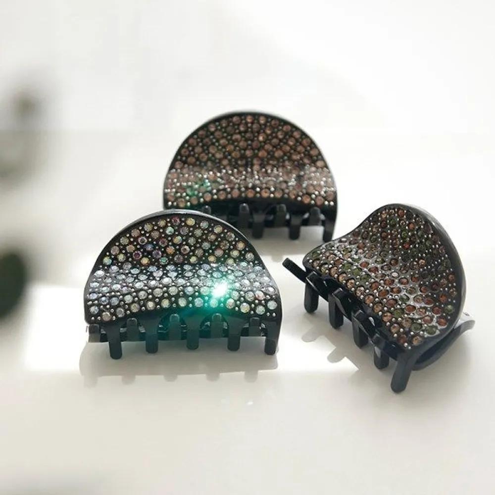 bydaisy Cubic Medium Half-Up Hair Clip Bh0709 white